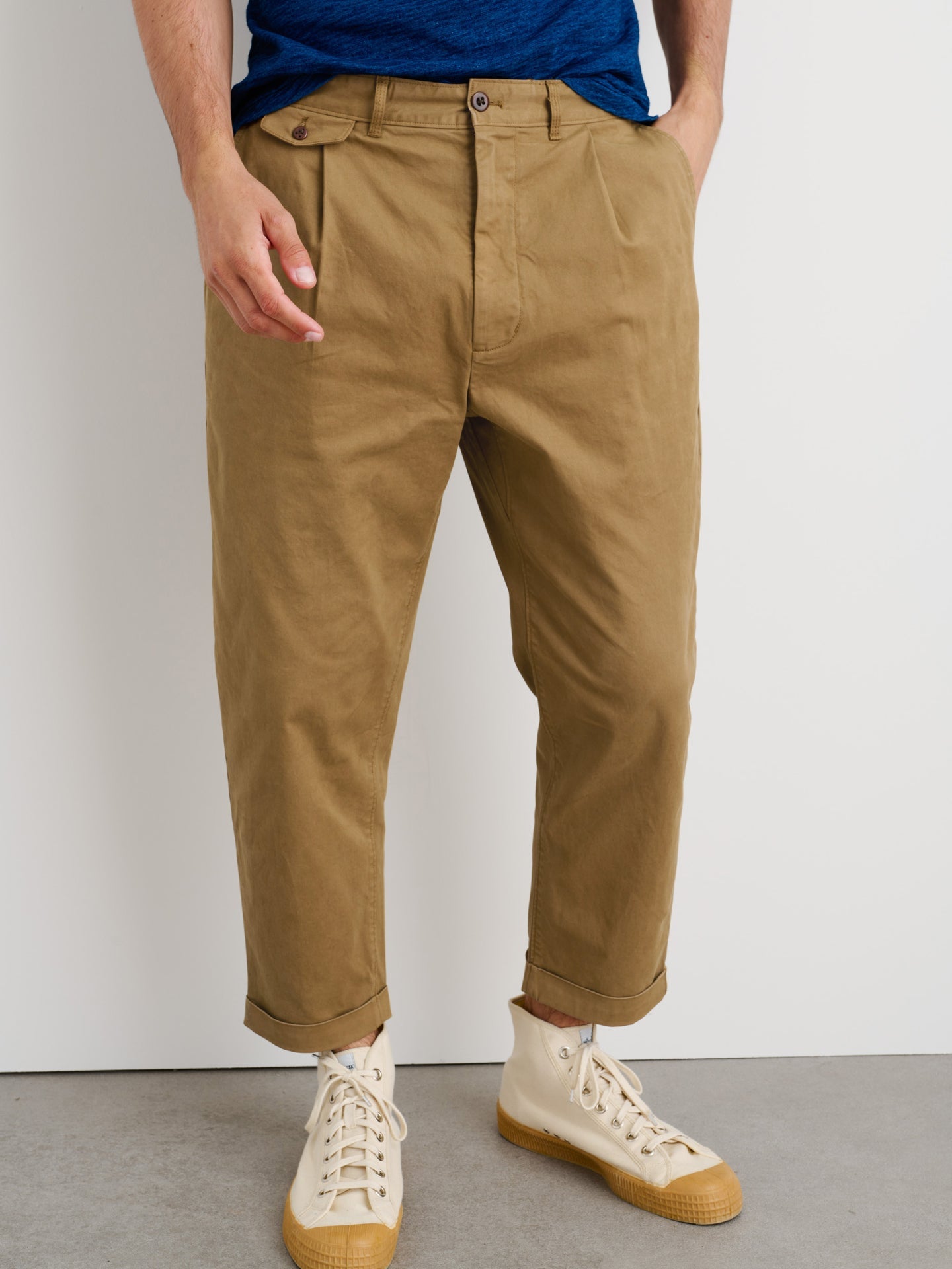 Standard Pleated Pant in Chino - Dark Khaki