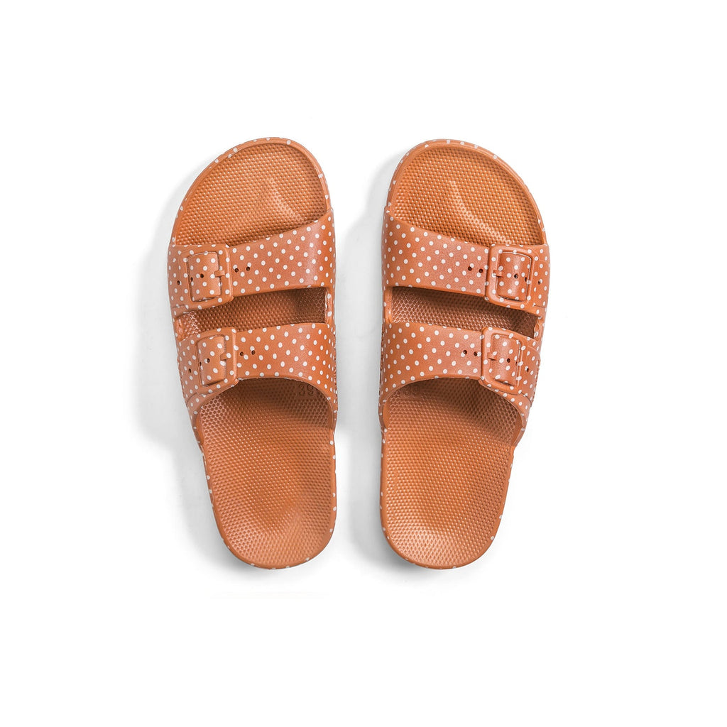 Dots Stone Toffee Slides